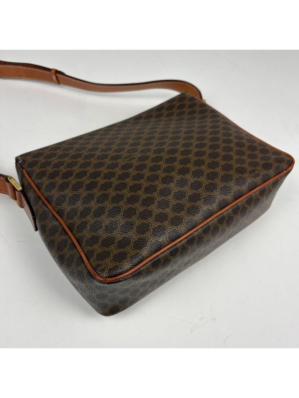Celine Macadam Shoulder Bag Circle Logo Brown - Picture 2 of 11